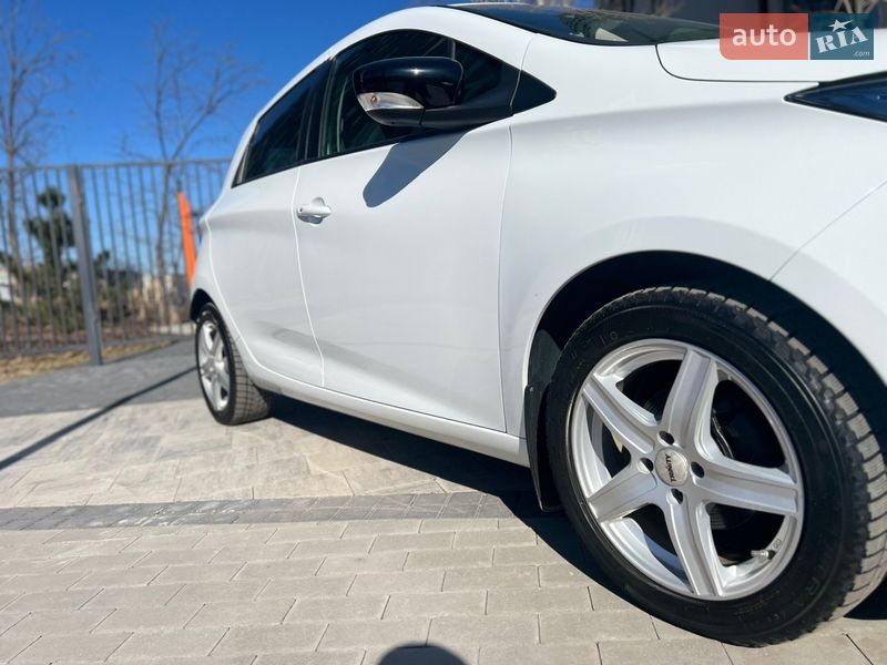 Хэтчбек Renault Zoe 2017 в Кропивницком