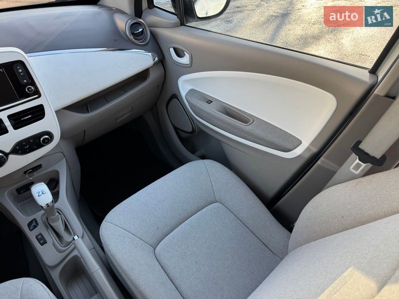 Хэтчбек Renault Zoe 2017 в Киеве
