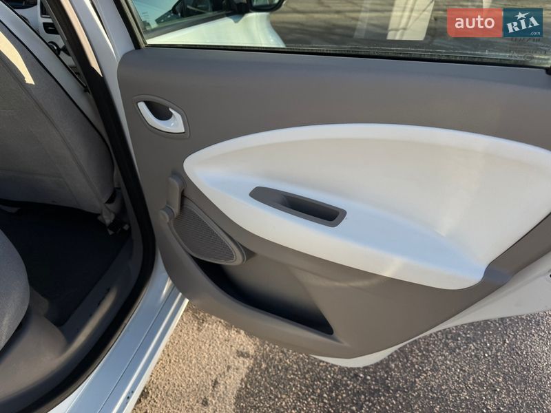 Хэтчбек Renault Zoe 2017 в Киеве