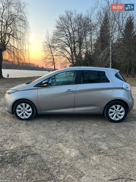 Хэтчбек Renault Zoe 2015 в Ивано-Франковске