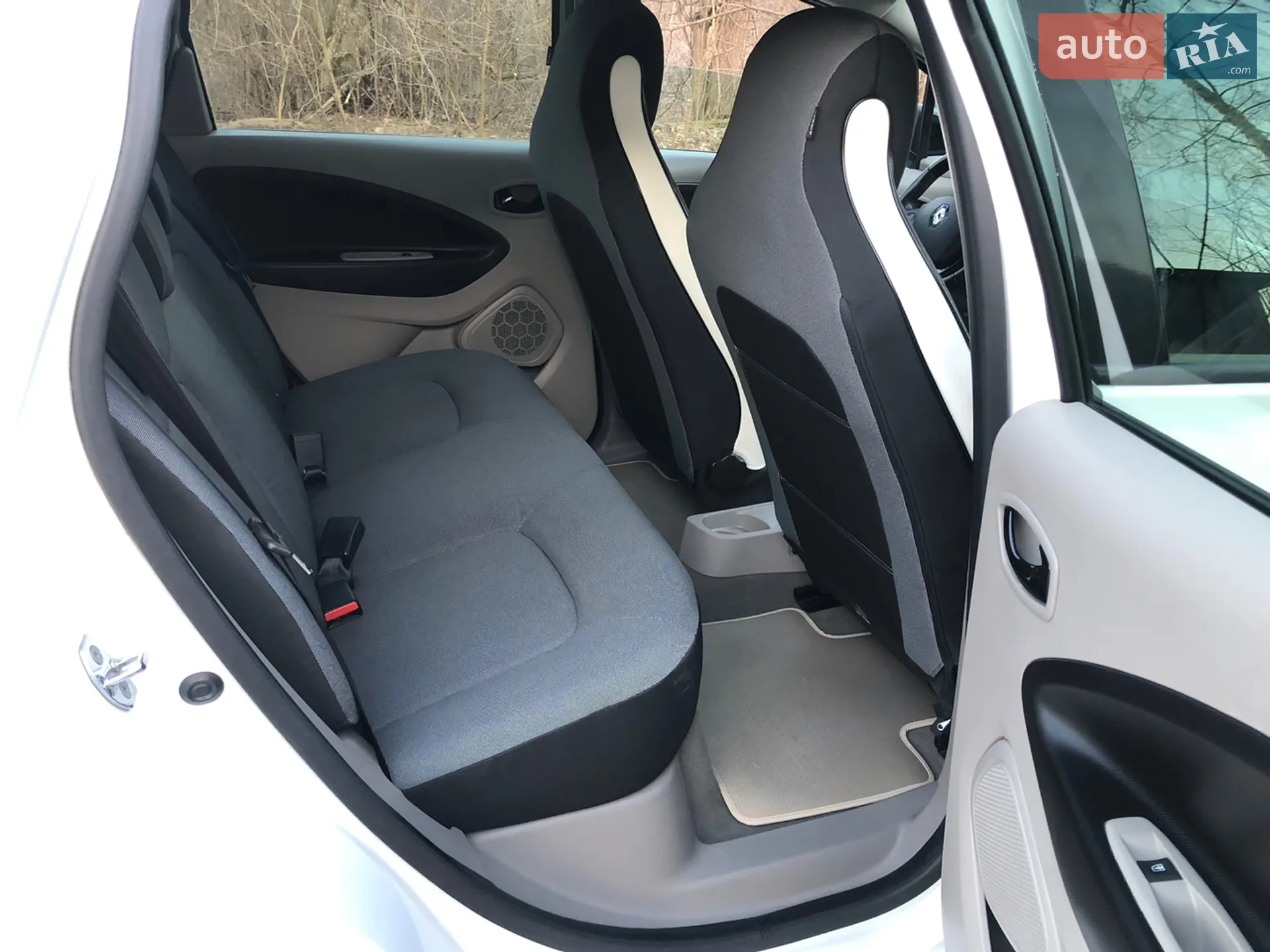 Renault Zoe 2016 VIN VF1AGVYB055583609 фото оголошення 11 з 17
