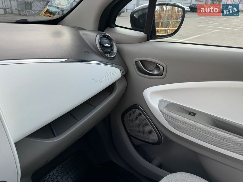 Хэтчбек Renault Zoe 2019 в Киеве