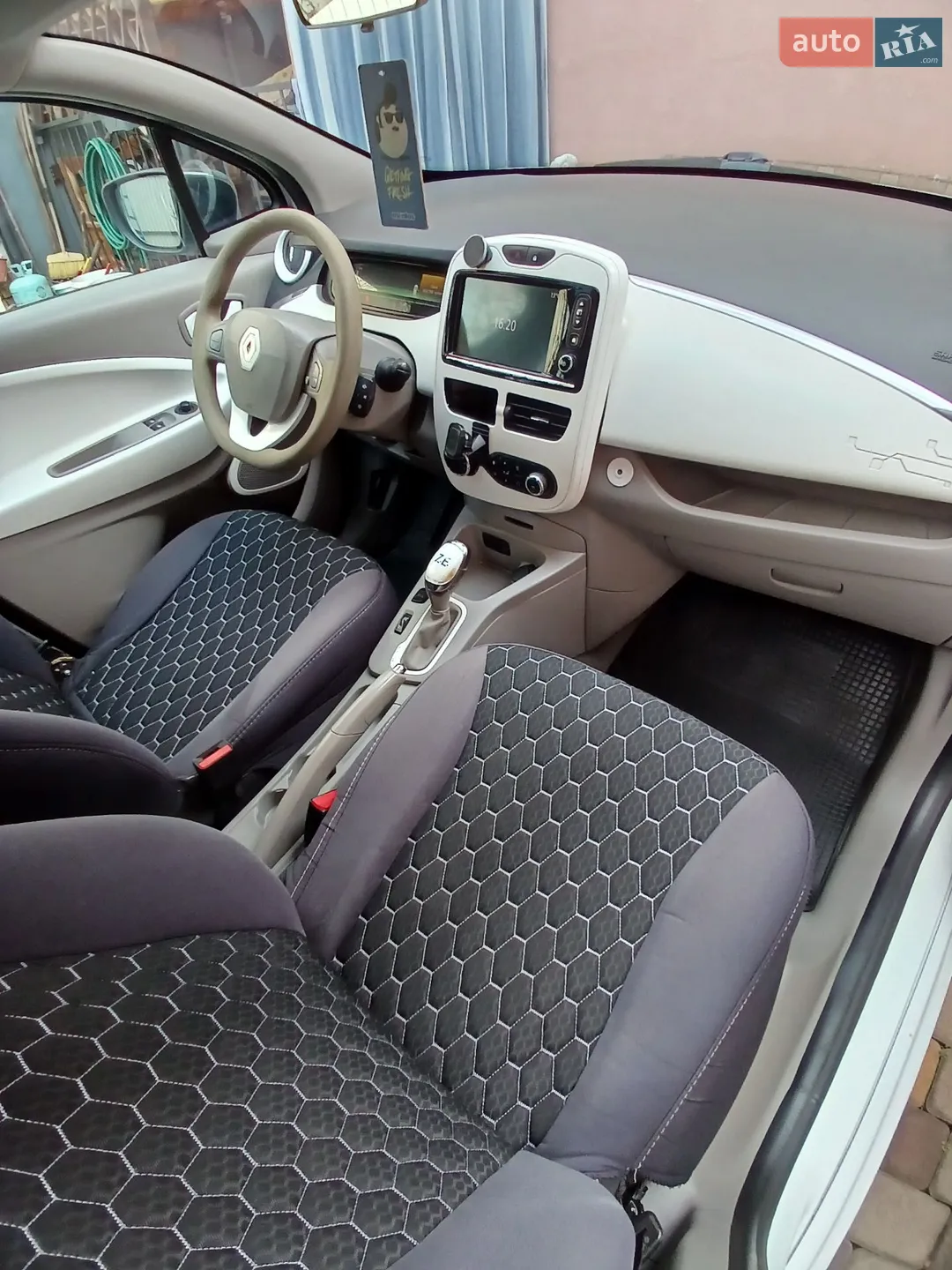 2015 Renault ZOE - мініатюра 15