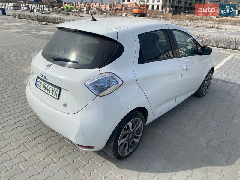 Хетчбек Renault Zoe 2016 в Ірпені