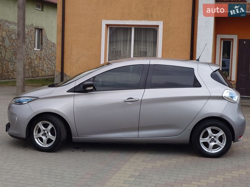 Хэтчбек Renault Zoe 2016 в Самборе