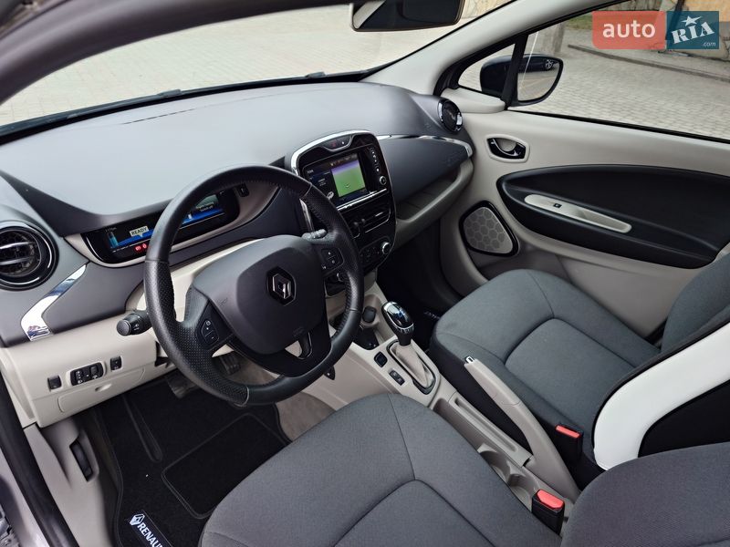 Хэтчбек Renault Zoe 2016 в Самборе