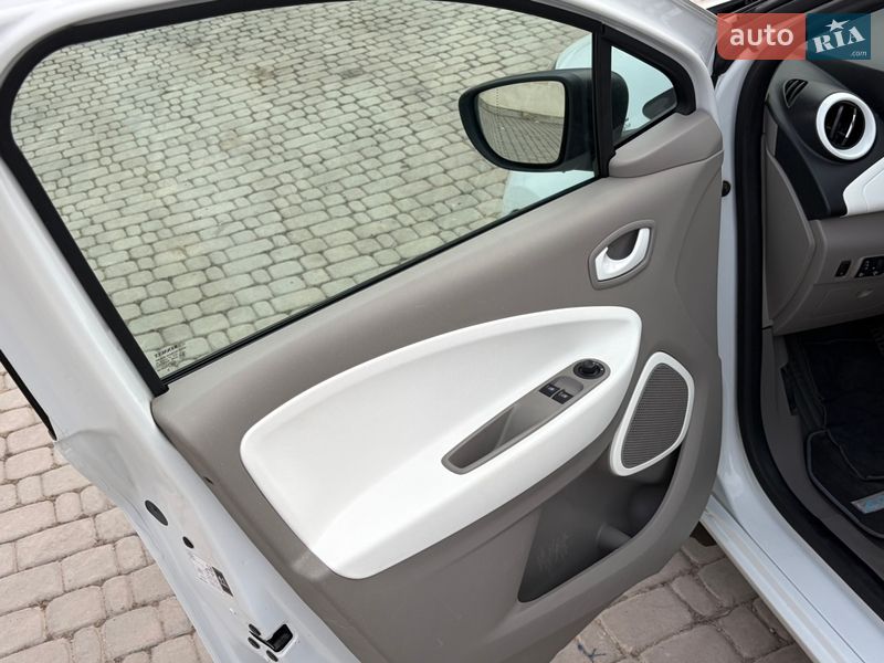 Хэтчбек Renault Zoe 2018 в Борщеве фото 19 Хэтчбек Renault Zoe 2018 в Борщеве