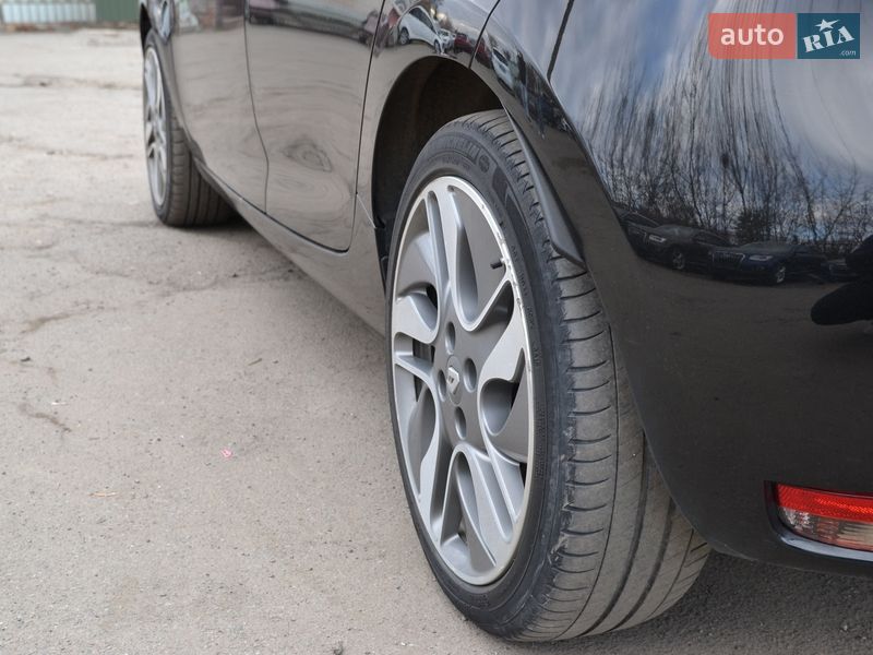 Хетчбек Renault Zoe 2015 в Луцьку