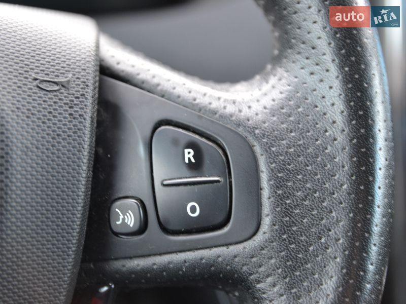 Хетчбек Renault Zoe 2015 в Луцьку