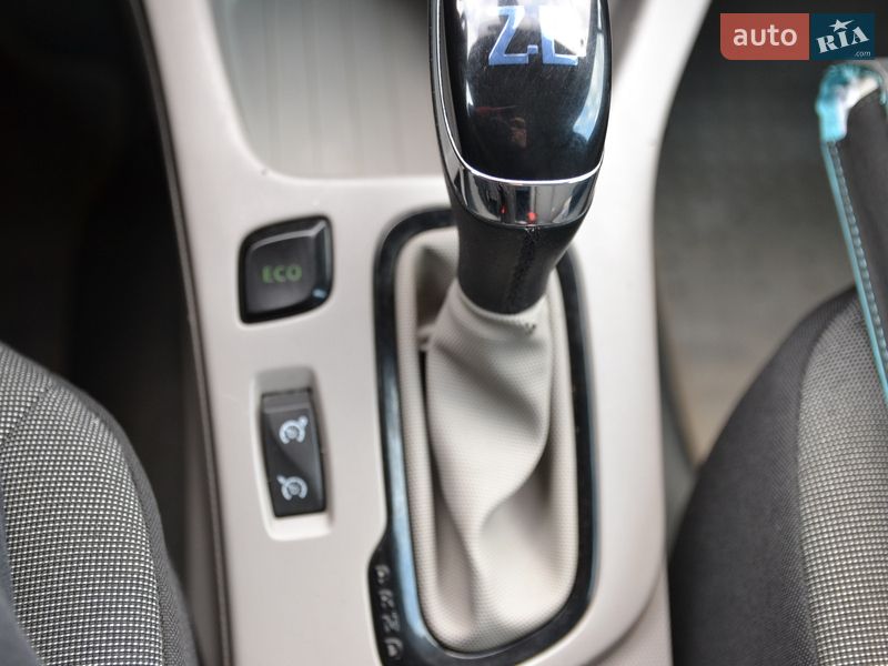 Хетчбек Renault Zoe 2015 в Луцьку