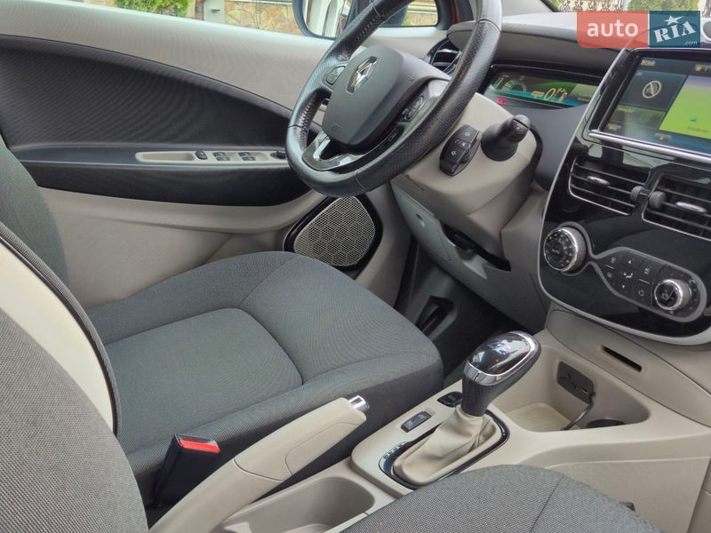 Хэтчбек Renault Zoe 2015 в Золочеве фото 6 Хэтчбек Renault Zoe 2015 в Золочеве