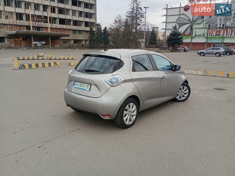 Хэтчбек Renault Zoe 2015 в Киеве фото 3 Хэтчбек Renault Zoe 2015 в Киеве
