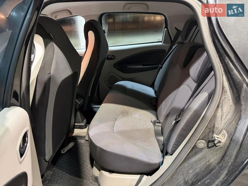 Хетчбек Renault Zoe 2015 в Києві фото 7 Хетчбек Renault Zoe 2015 в Києві