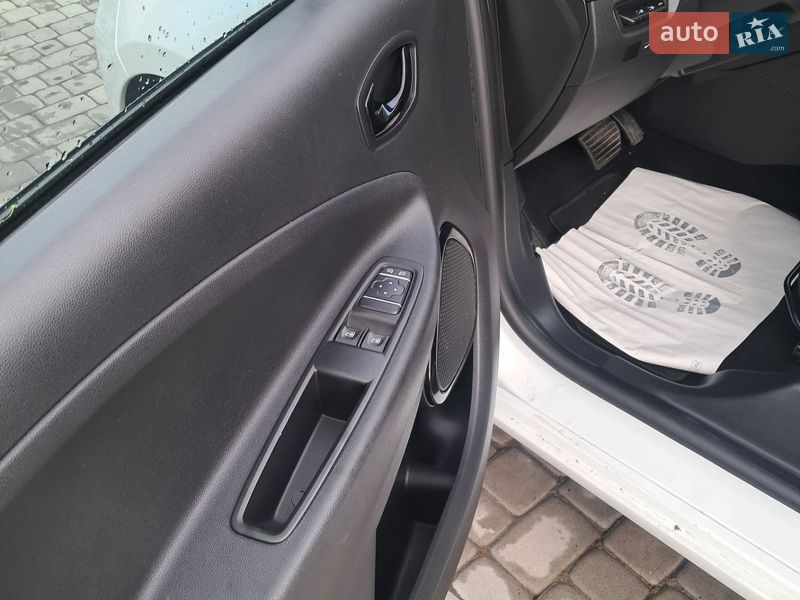 Хэтчбек Renault Zoe 2020 в Дубно