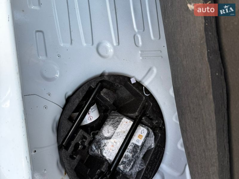 Хэтчбек Renault Zoe 2018 в Василькове