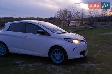 Хэтчбек Renault Zoe 2015 в Киеве