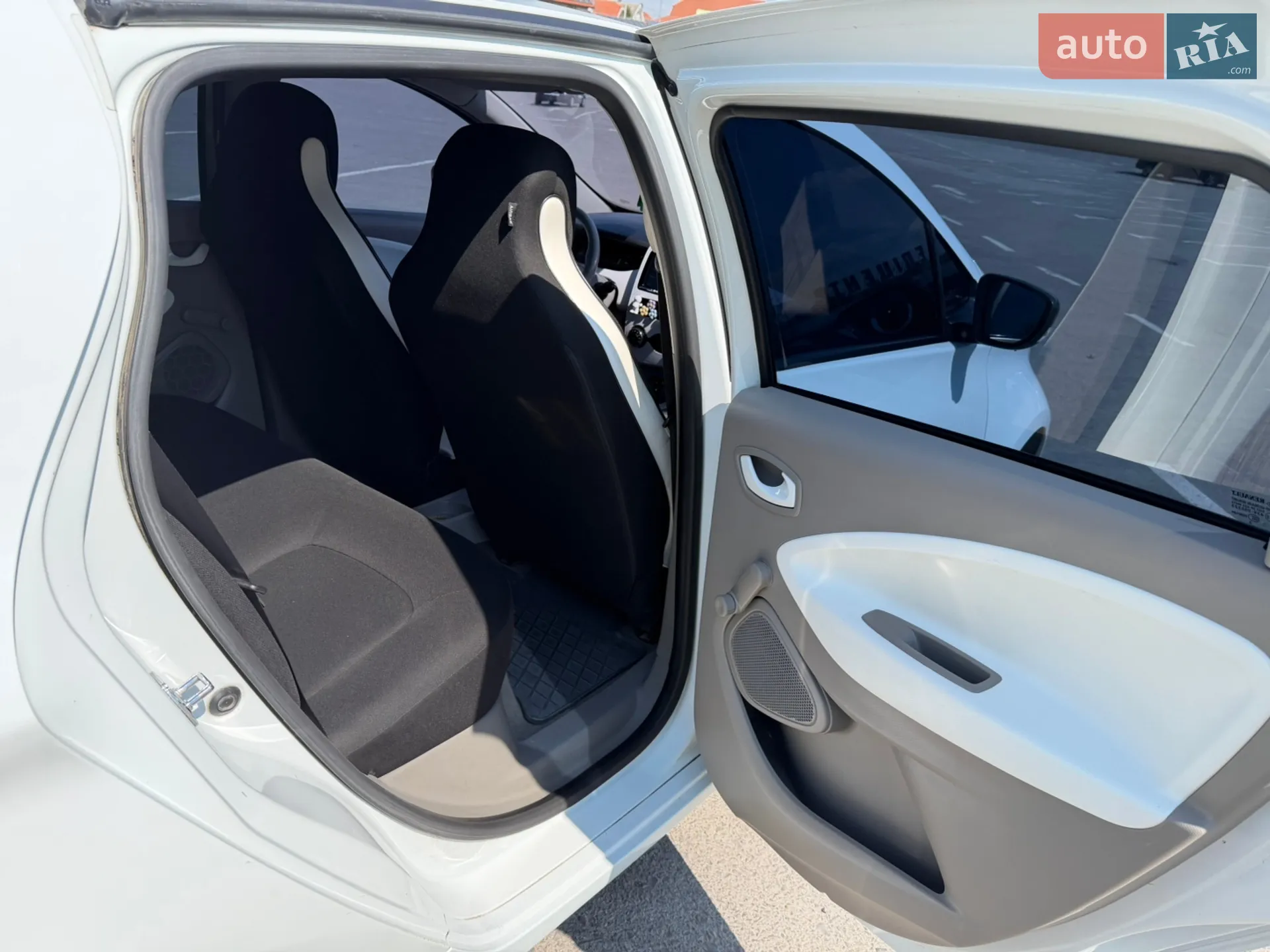 2015 Renault ZOE - мініатюра 9