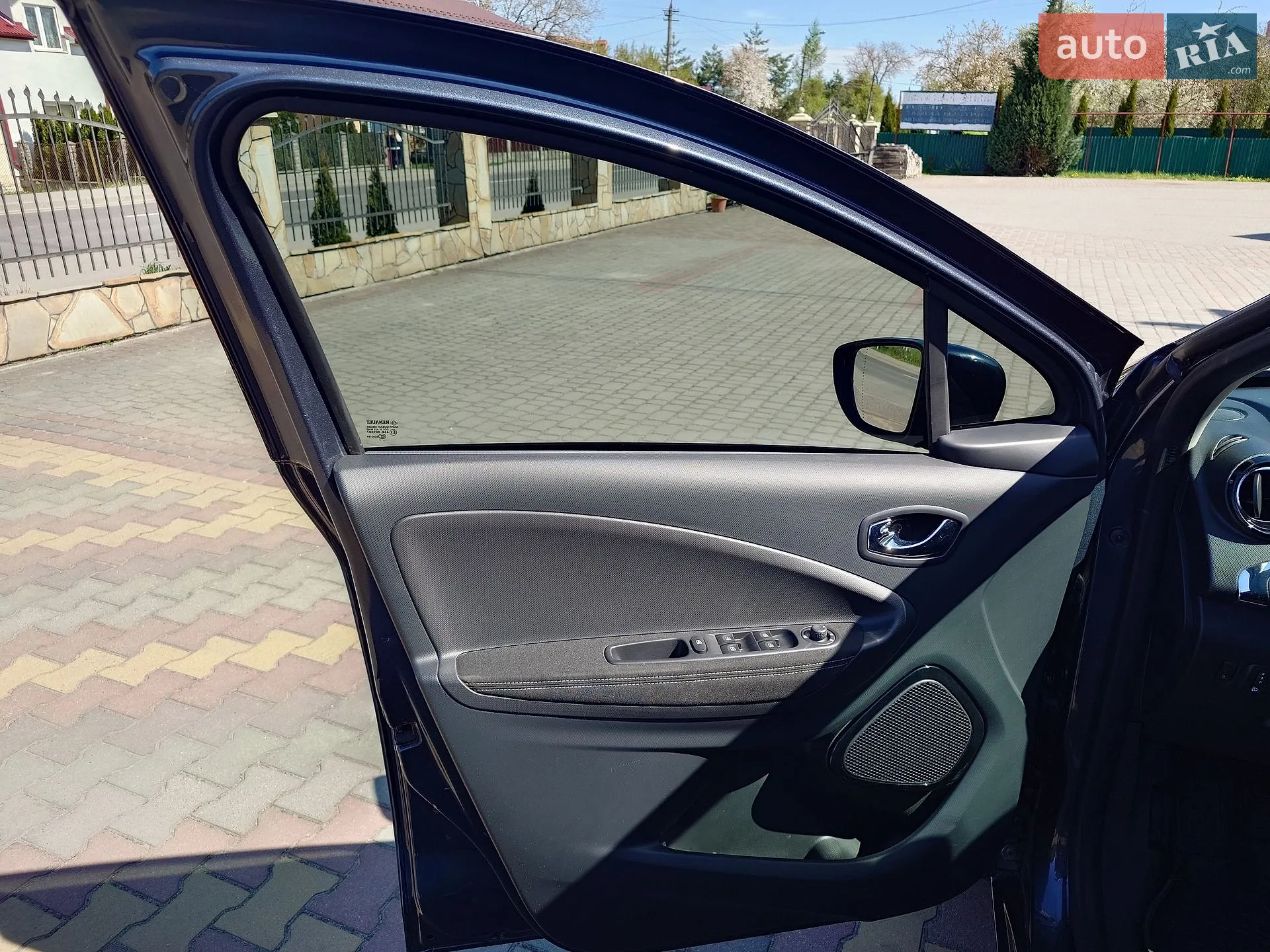 2017 Renault ZOE - мініатюра 26