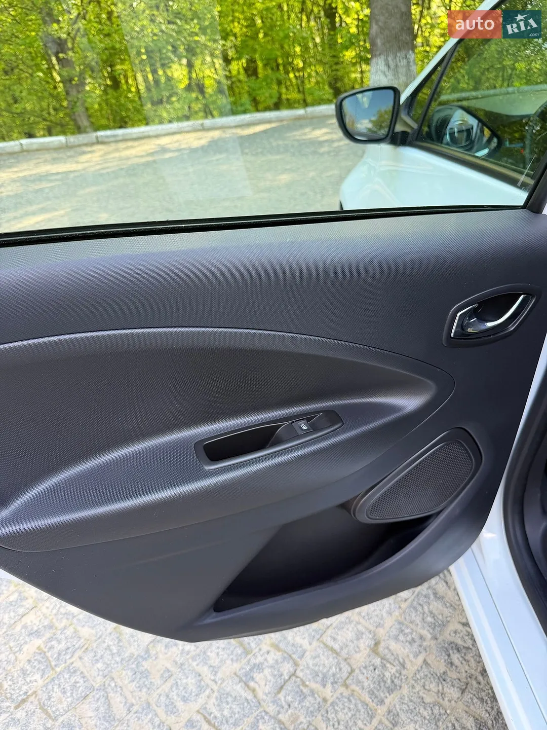 2017 Renault ZOE - мініатюра 28