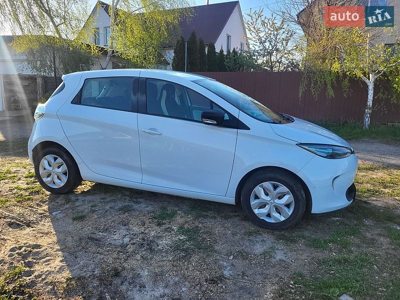 Хэтчбек Renault Zoe 2017 в Киеве