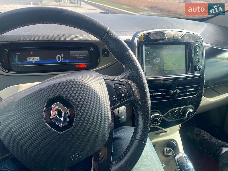 Хэтчбек Renault Zoe 2015 в Киеве