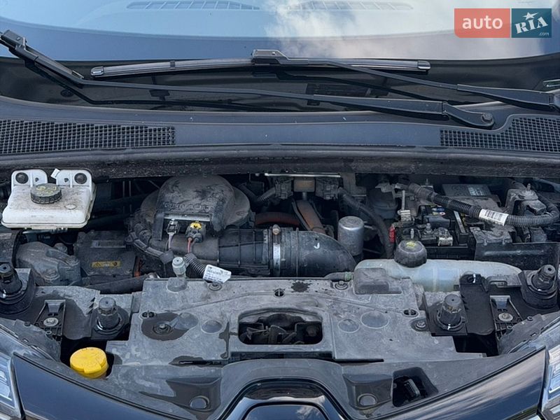 Хэтчбек Renault Zoe 2020 в Дубно