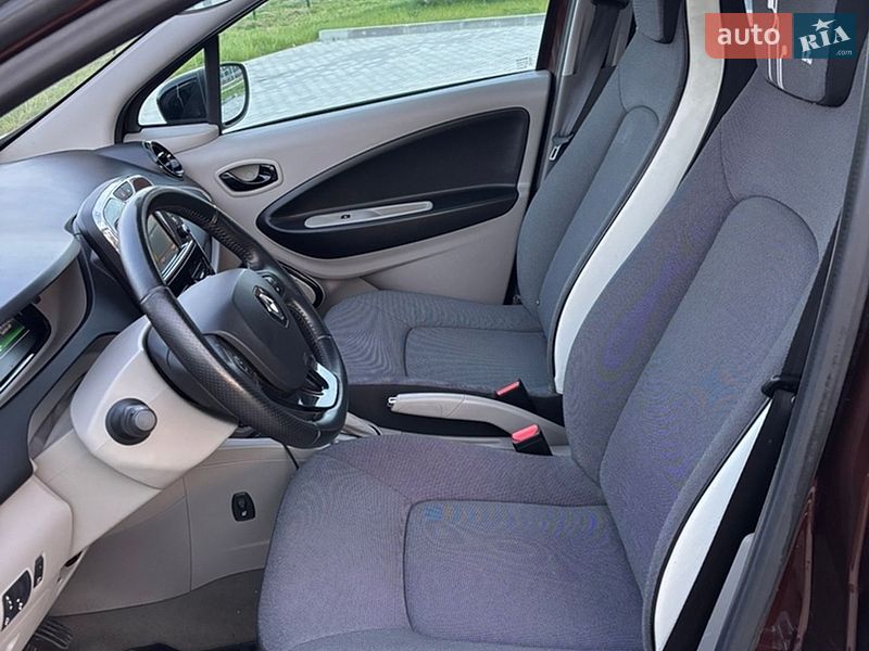 Хэтчбек Renault Zoe 2015 в Львове