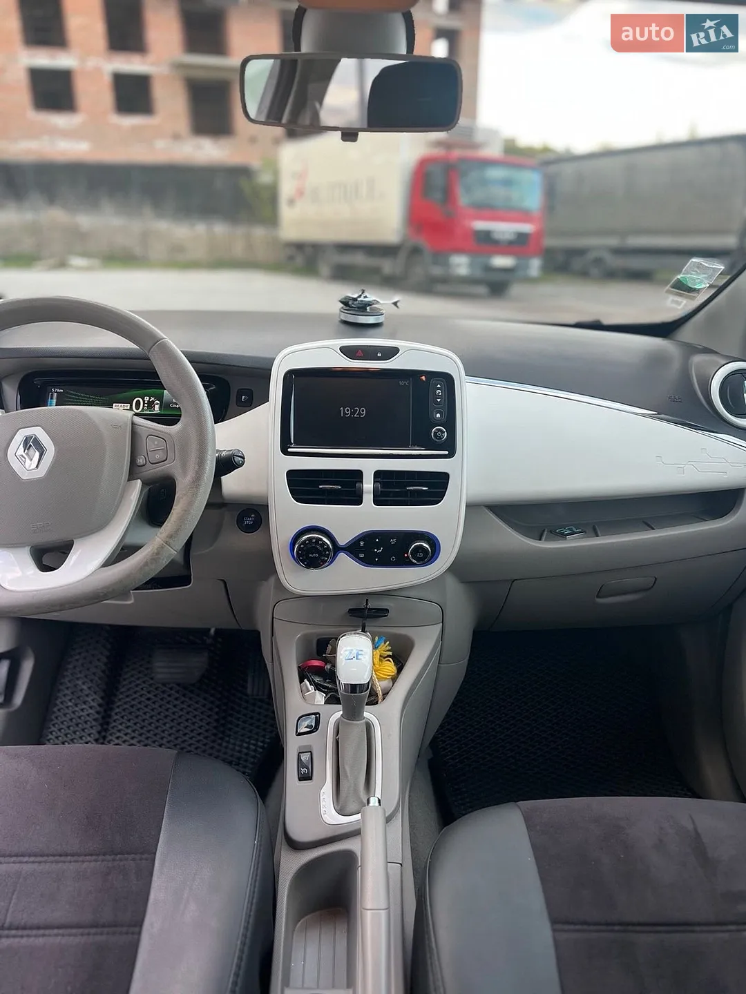 2016 Renault ZOE - мініатюра 16