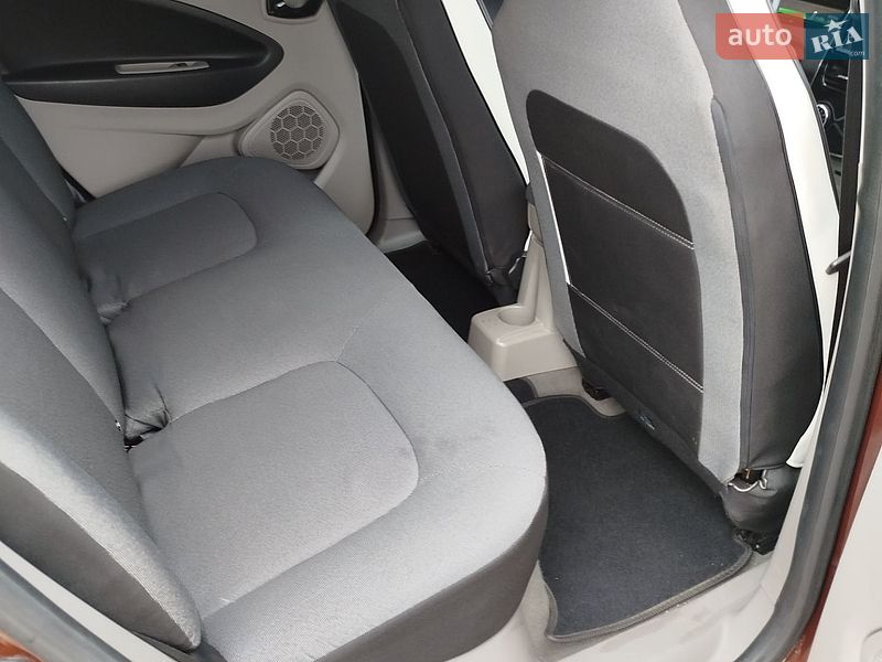 Хэтчбек Renault Zoe 2015 в Самборе
