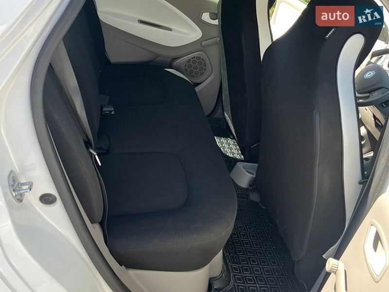 Хэтчбек Renault Zoe 2016 в Жовкве