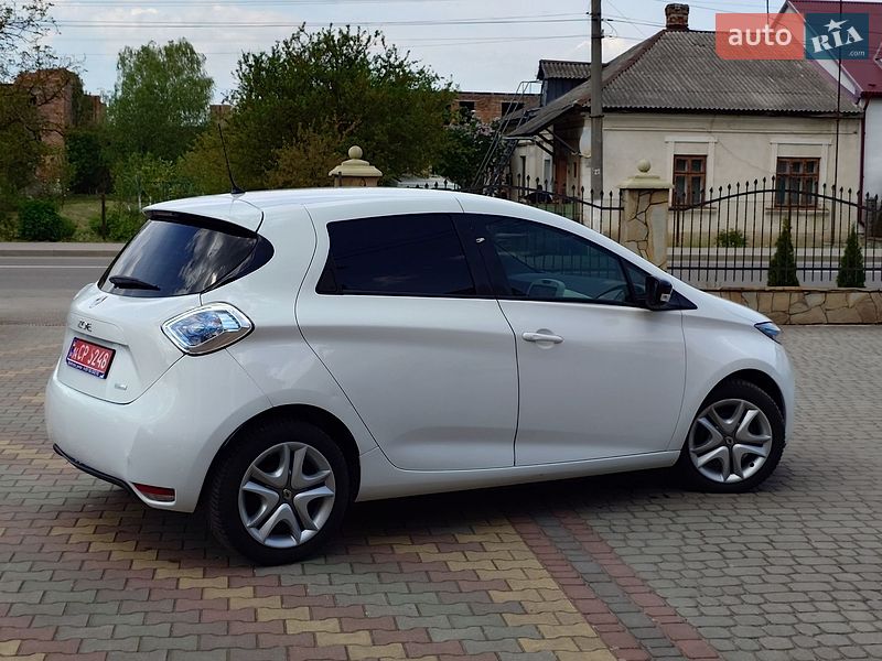Хэтчбек Renault Zoe 2018 в Самборе