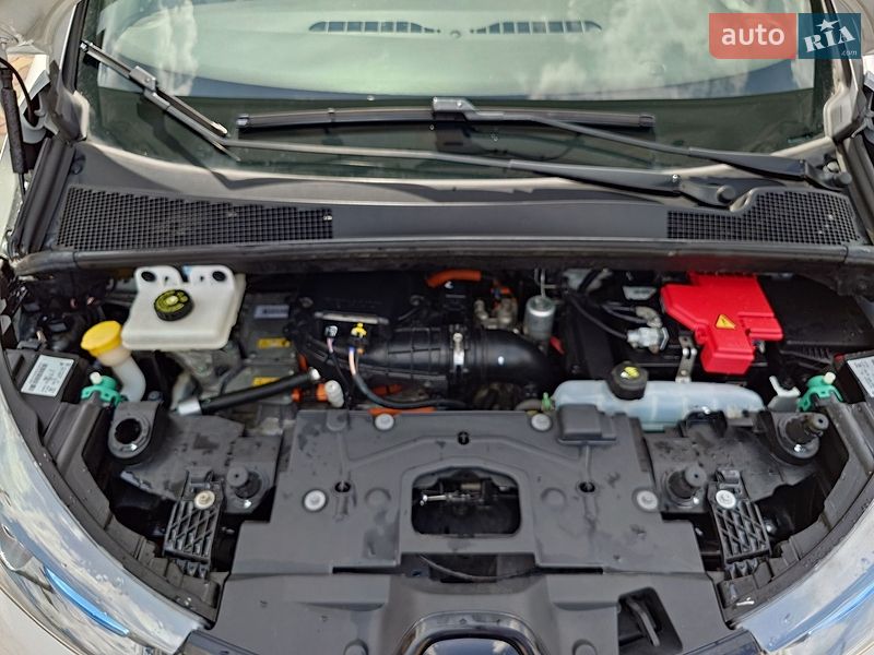 Хэтчбек Renault Zoe 2018 в Самборе