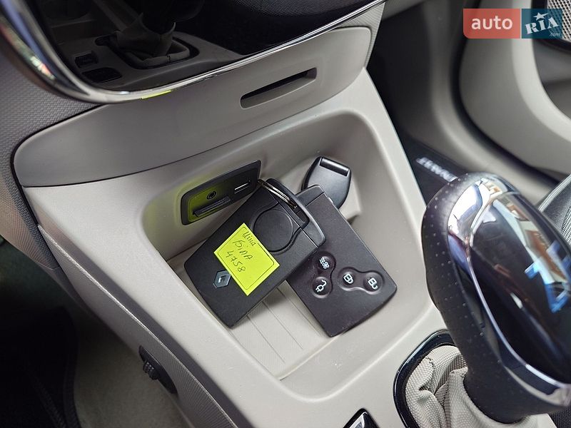 Хэтчбек Renault Zoe 2015 в Самборе