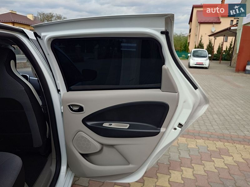 Хэтчбек Renault Zoe 2015 в Самборе