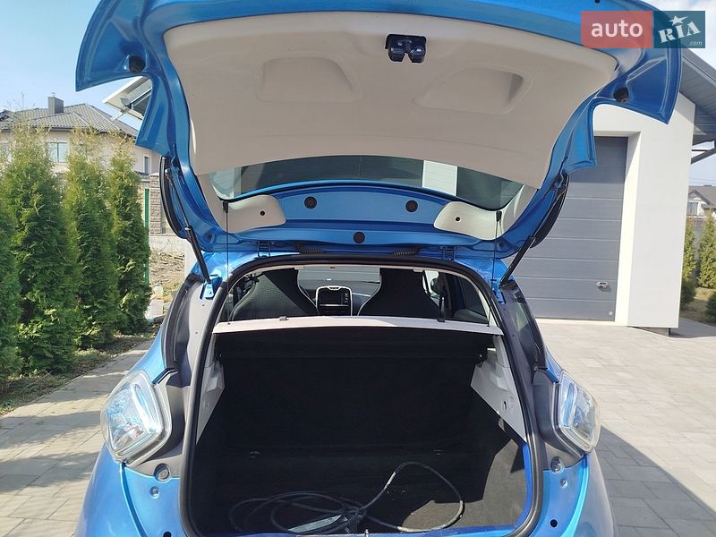 Хетчбек Renault Zoe 2016 в Рівному