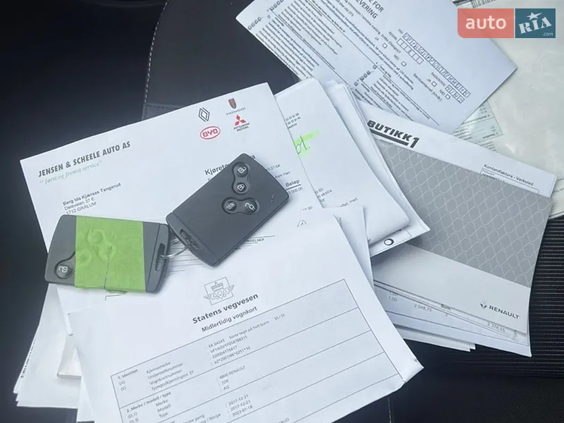 Хэтчбек Renault Zoe 2017 в Кропивницком документ
