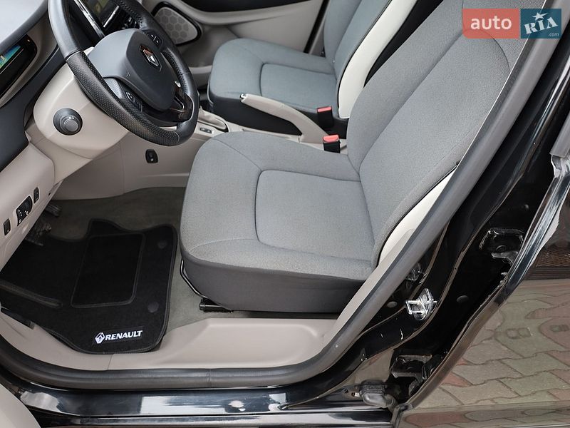 Хэтчбек Renault Zoe 2015 в Самборе