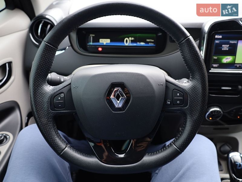 Хэтчбек Renault Zoe 2015 в Самборе