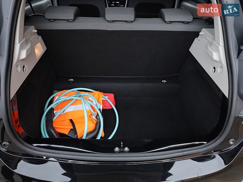 Хэтчбек Renault Zoe 2015 в Самборе