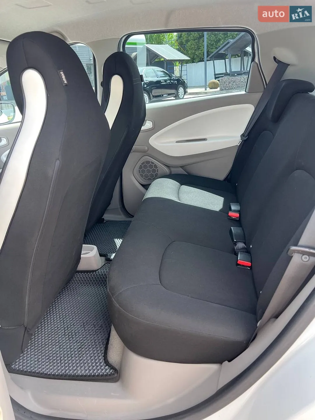 2015 Renault ZOE - мініатюра 8