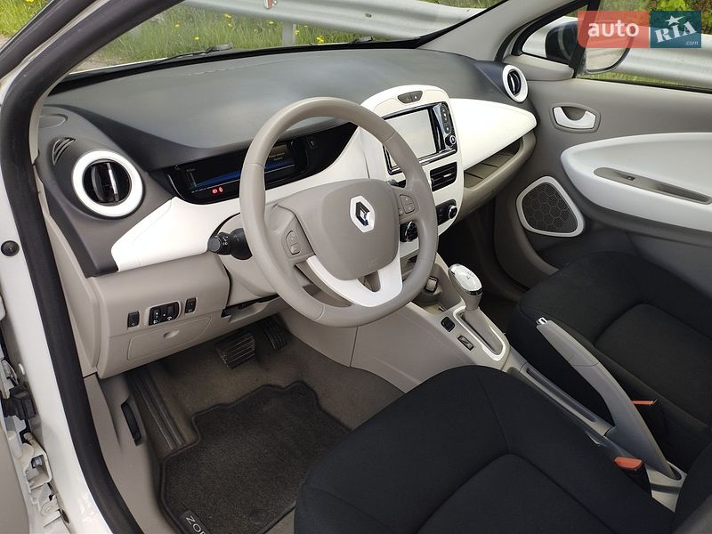 Хэтчбек Renault Zoe 2019 в Дубно