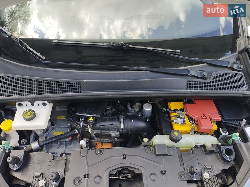 Хэтчбек Renault Zoe 2019 в Дубно