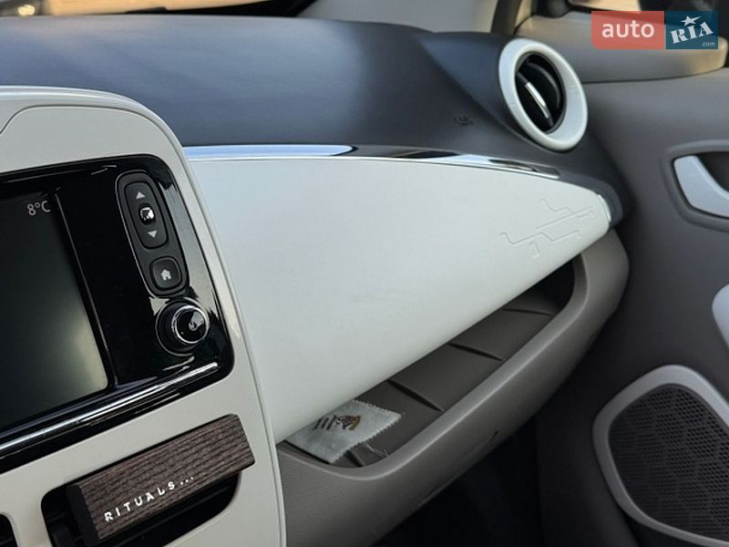 Хэтчбек Renault Zoe 2016 в Львове фото 19 Хэтчбек Renault Zoe 2016 в Львове