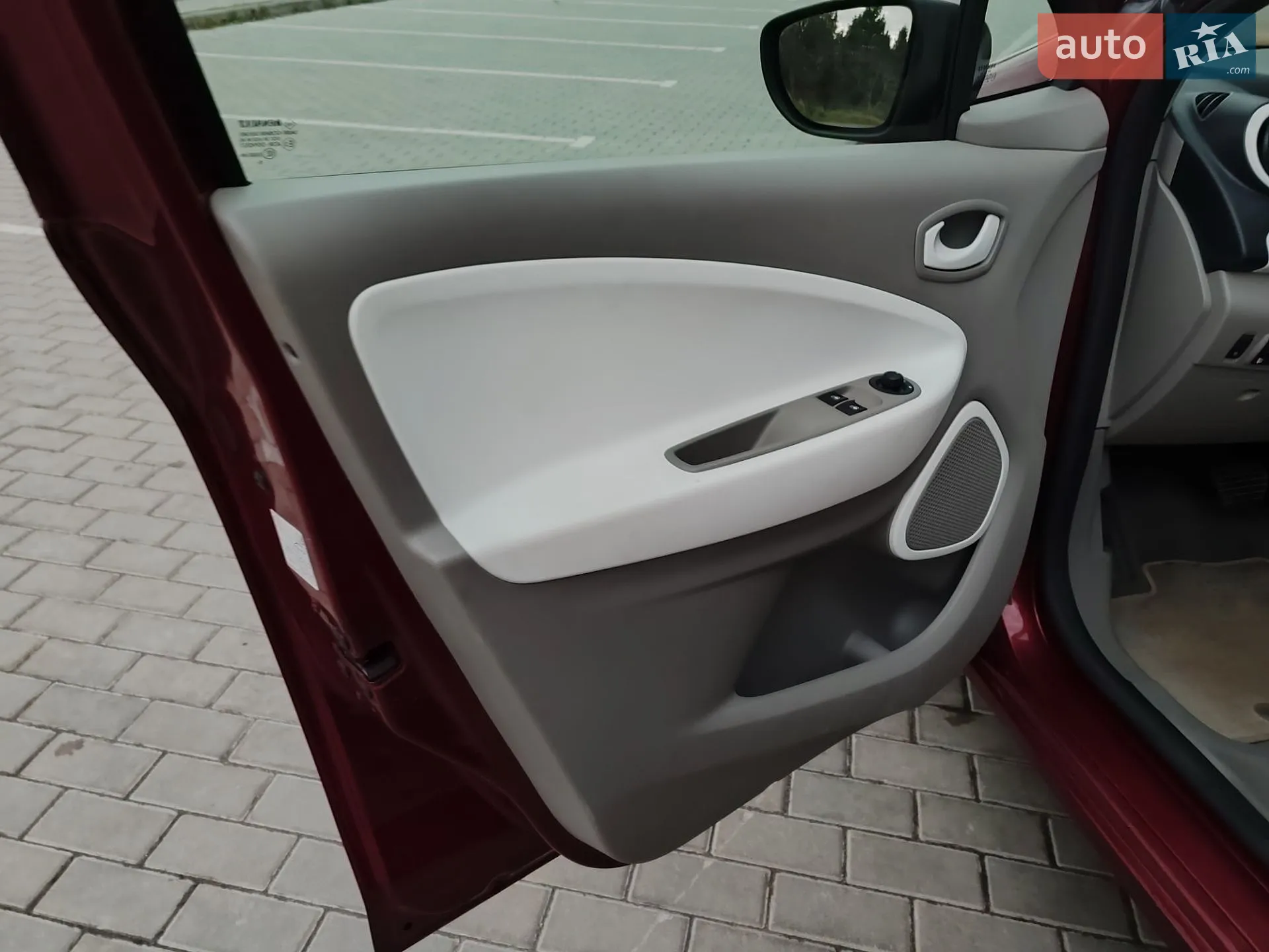 2017 Renault ZOE - мініатюра 13