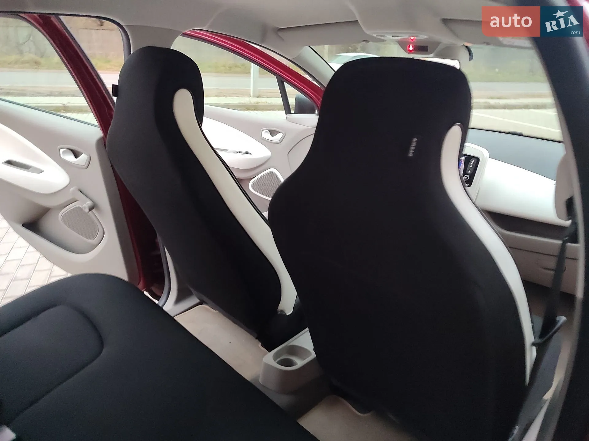 2017 Renault ZOE - мініатюра 24