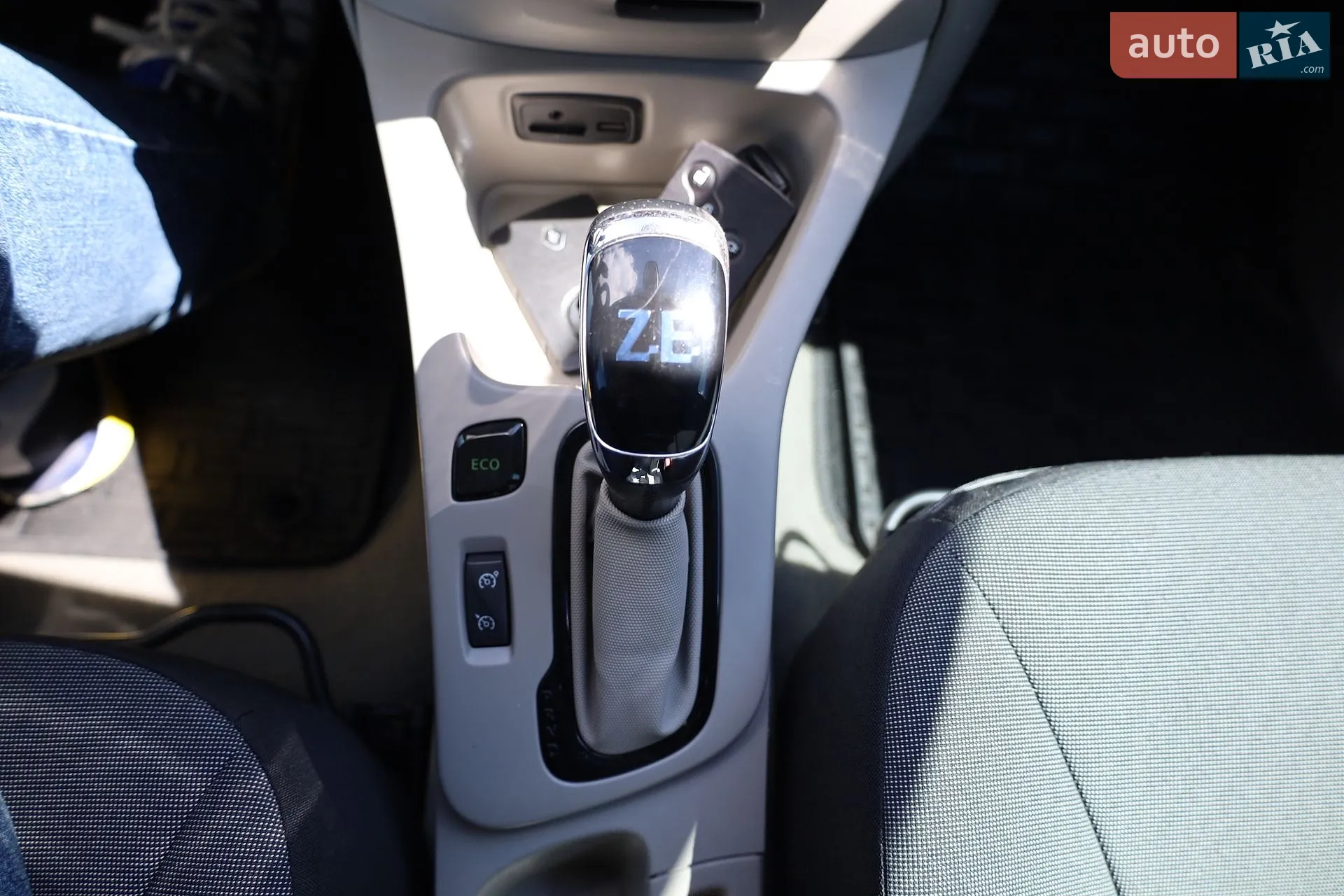2015 Renault ZOE - мініатюра 37