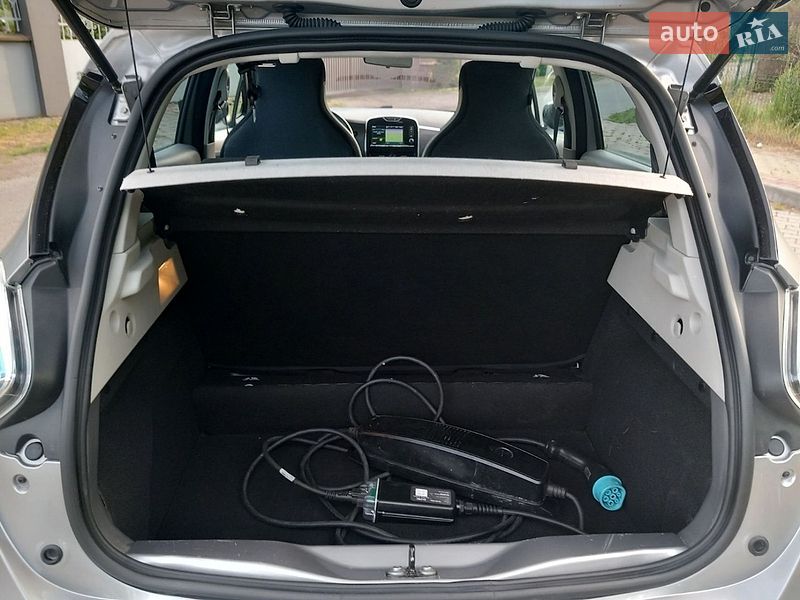 Хэтчбек Renault Zoe 2016 в Луцке