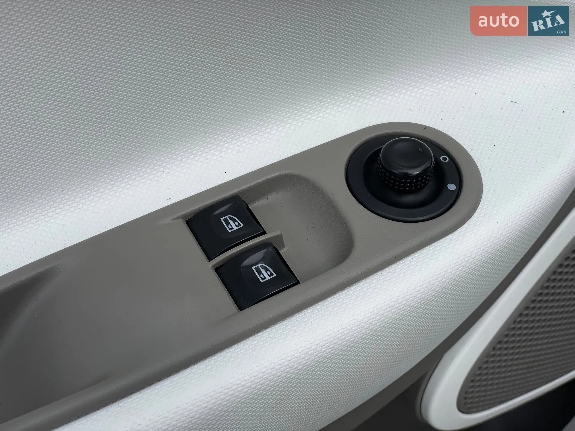 2018 Renault ZOE - мініатюра 36
