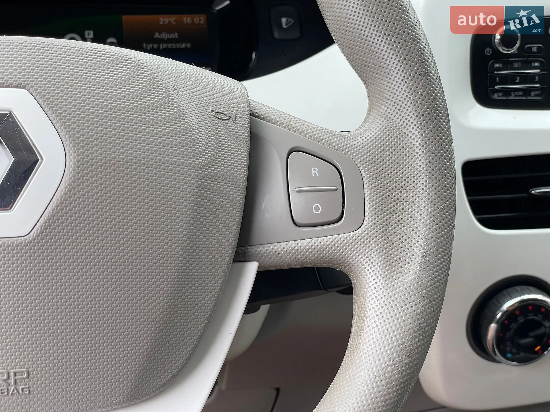 2018 Renault ZOE - мініатюра 39