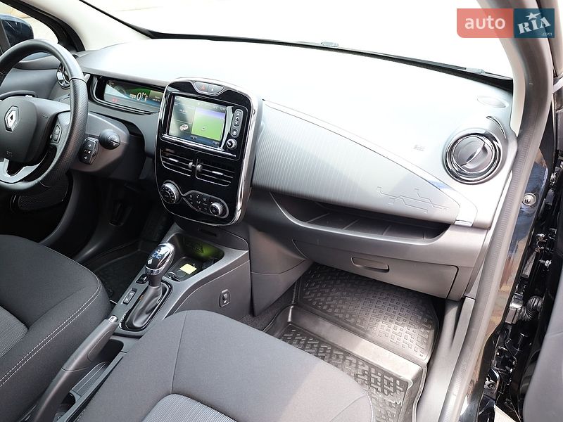 Хэтчбек Renault Zoe 2018 в Самборе